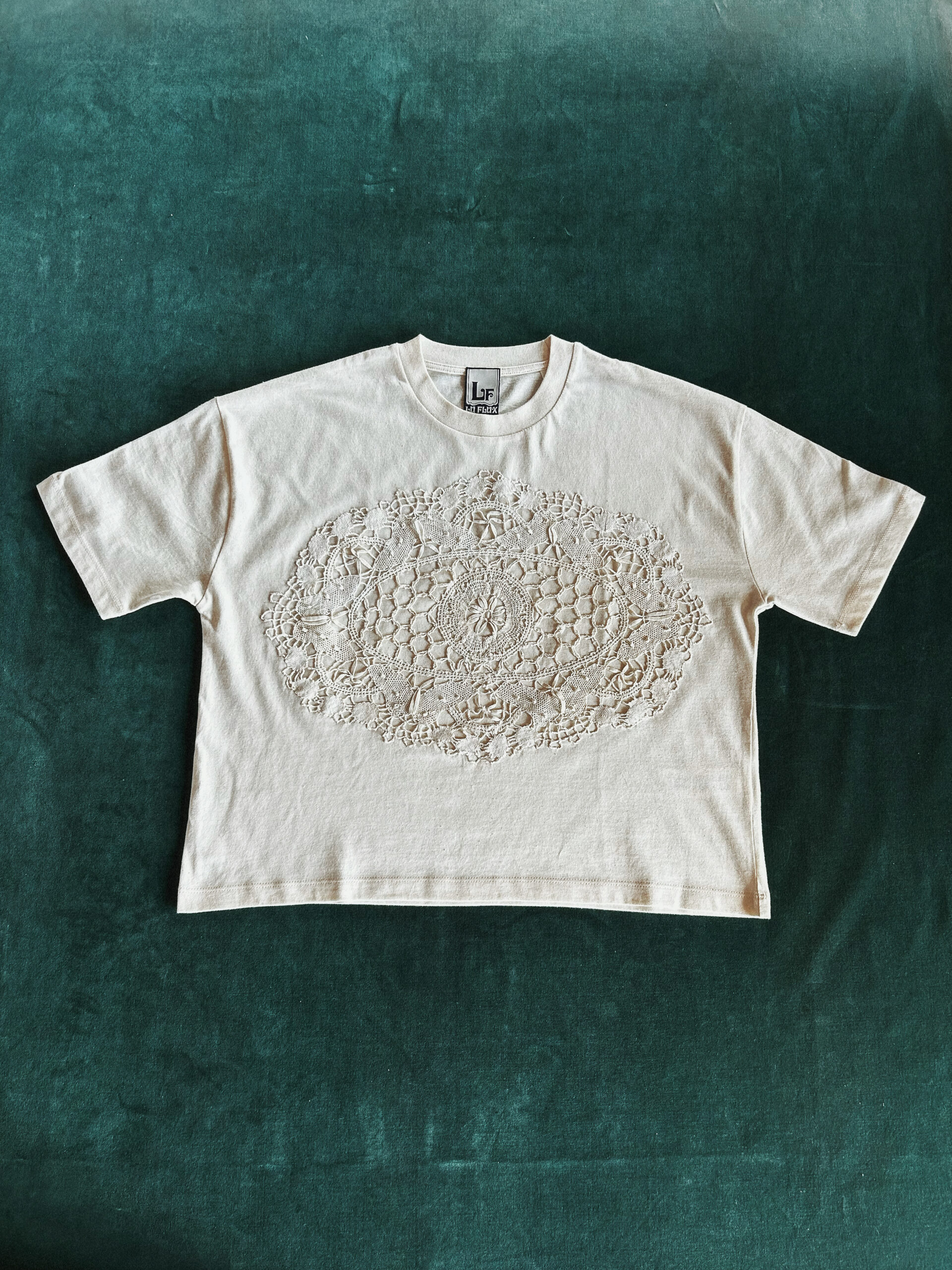 doily t-shirt xs adult
